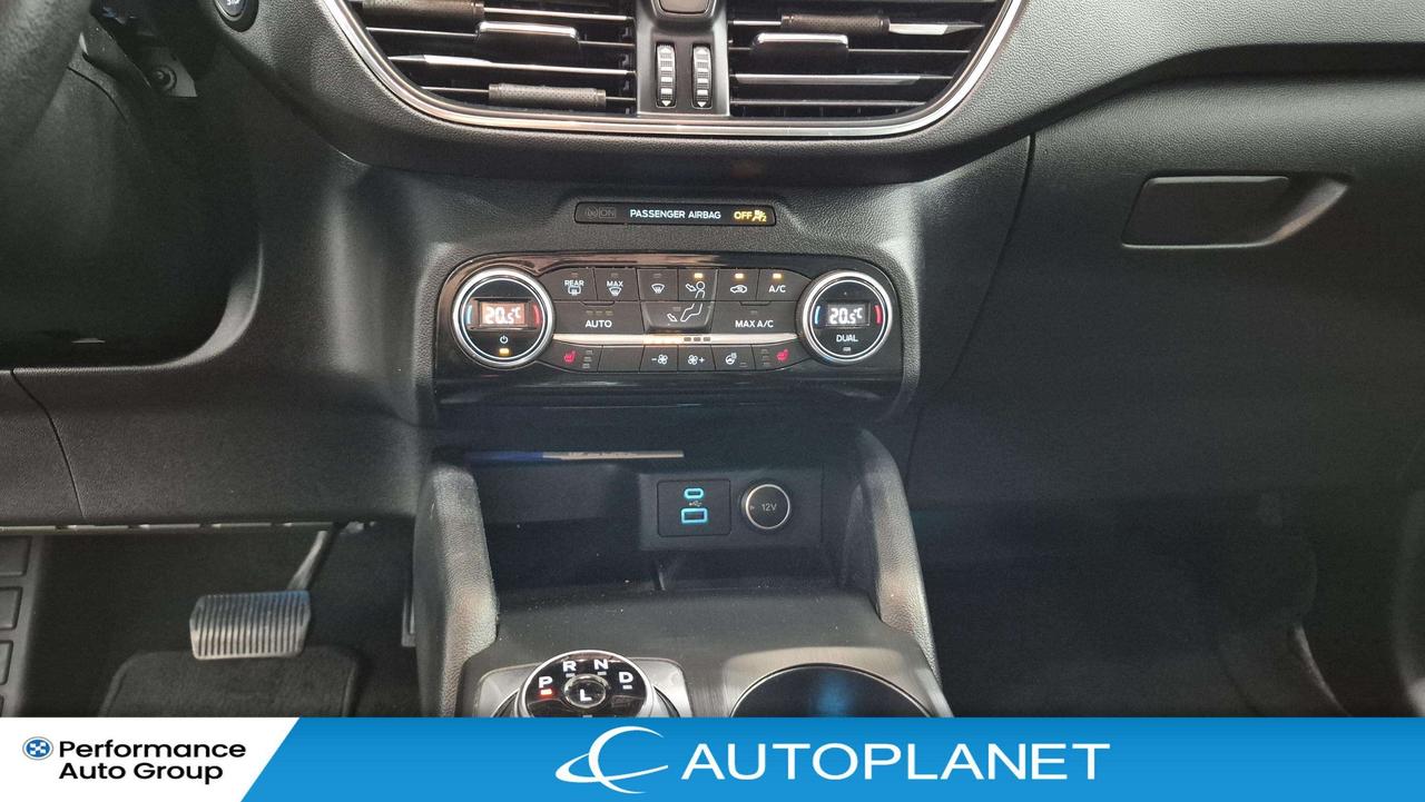 2021 Ford Escape Titanium AWD, Ford Co-Pilot, Pano Roof, Navi! Photo