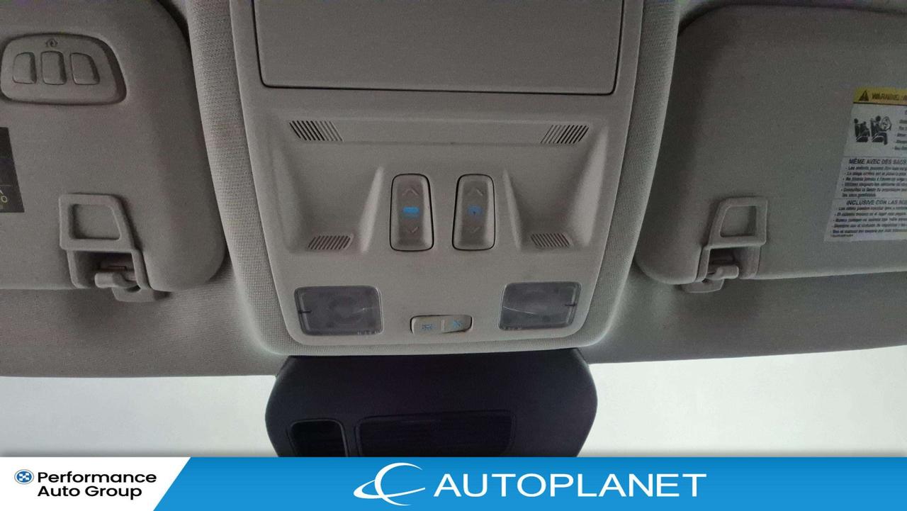 2021 Ford Escape Titanium AWD, Ford Co-Pilot, Pano Roof, Navi! Photo
