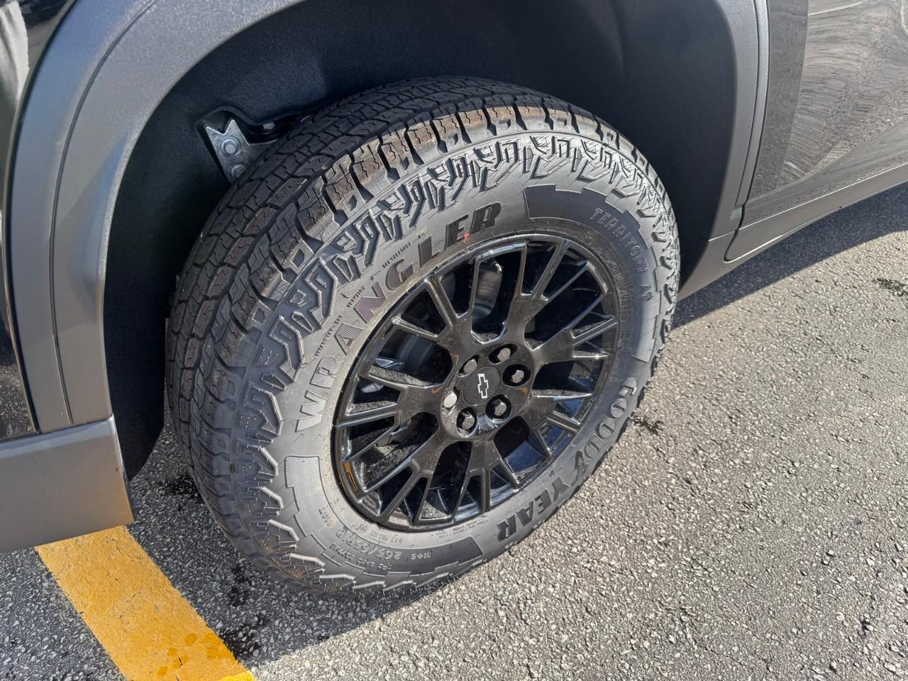 2027 Chevrolet Traverse Z71 4dr All-Wheel Drive Photo