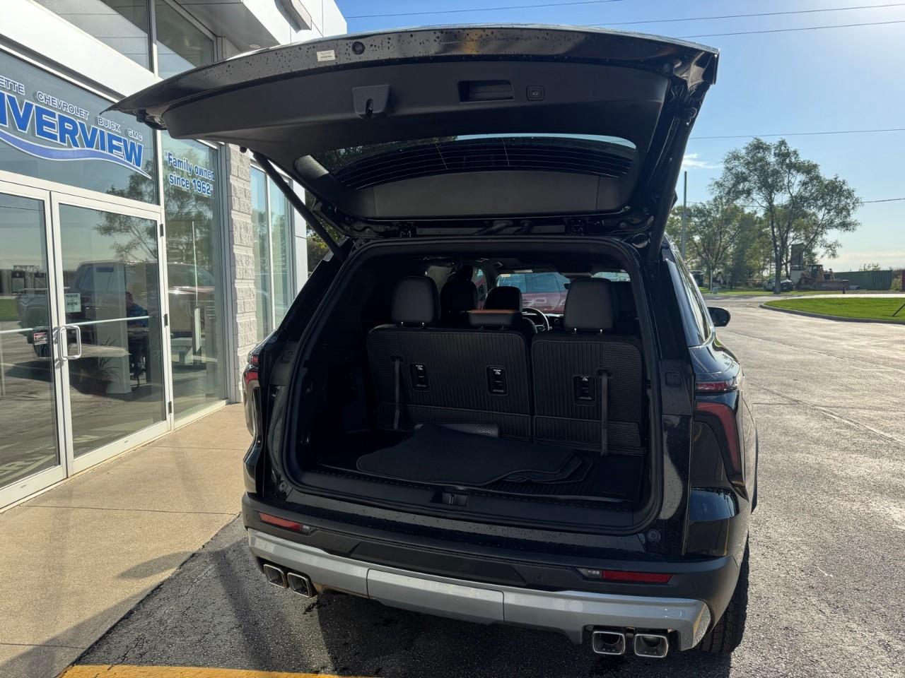 2027 Chevrolet Traverse Z71 4dr All-Wheel Drive Photo