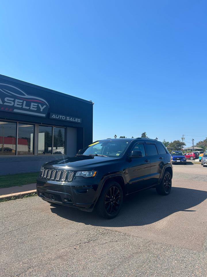 2021 Jeep Grand Cherokee Altitude - Photo #1
