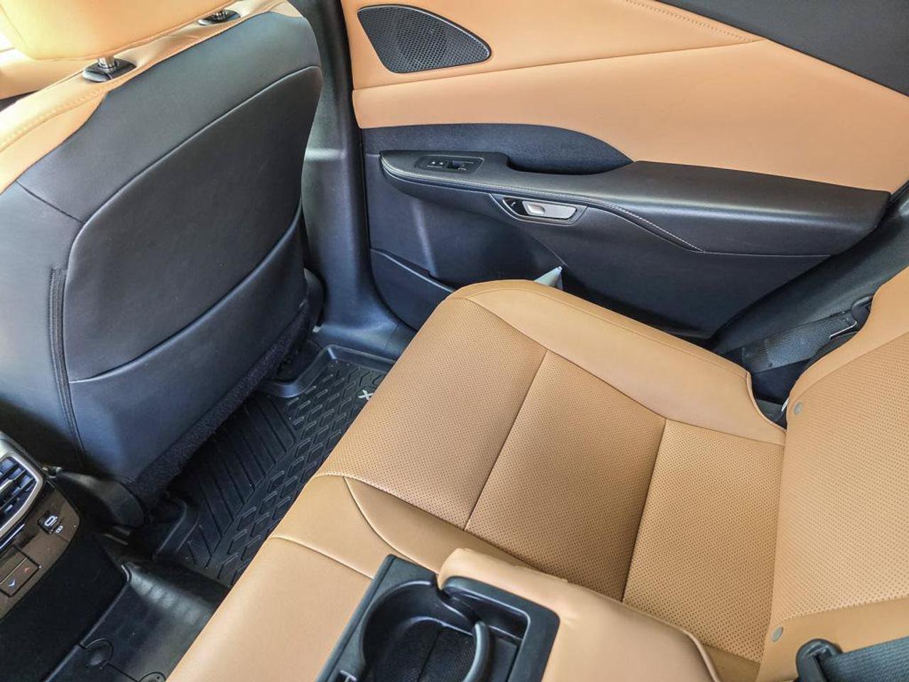 2023 Lexus RX 350 | Apple Car Play | Leather | Moonroof | Photo