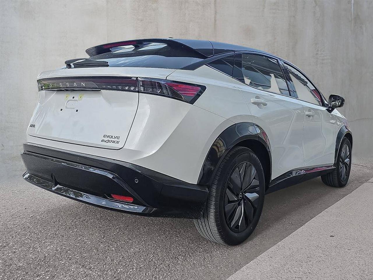 2024 Nissan Ariya EVOLVE AWD | Android Auto | Apple Car Play | Heated Seats | Photo