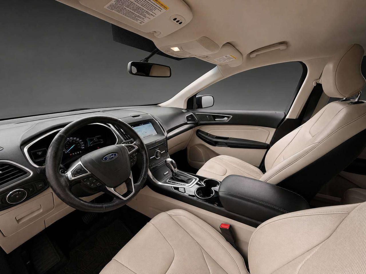 2016 Ford Edge Titanium Photo