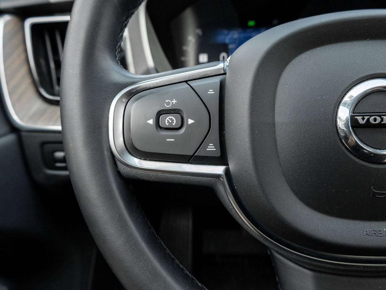 2022 Volvo XC60 Inscription Expression Photo