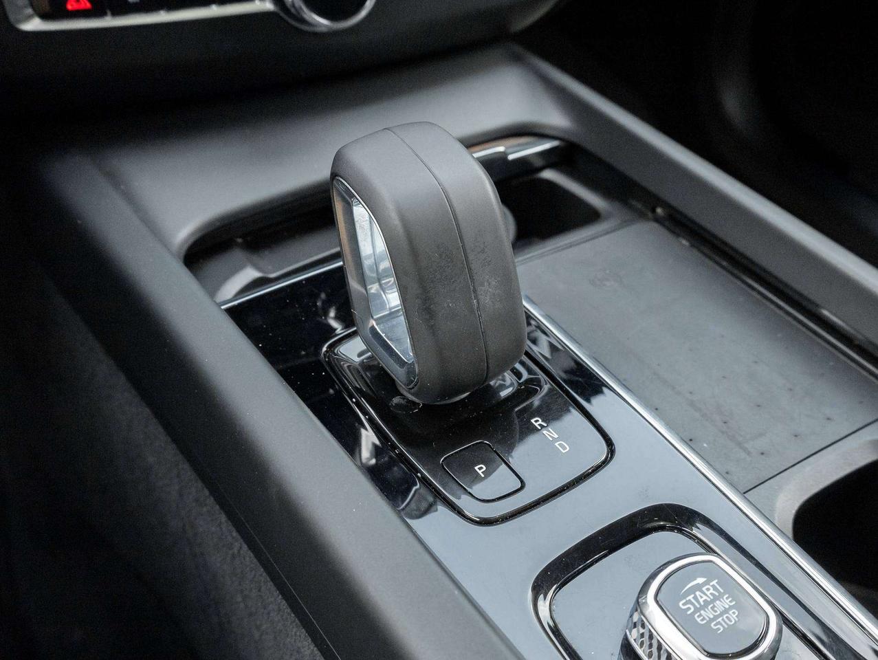 2022 Volvo XC60 Inscription Expression Photo