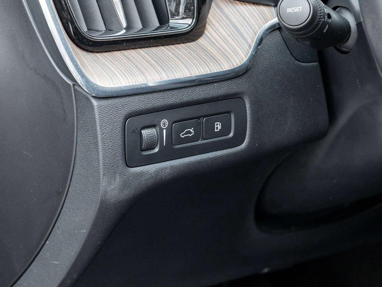 2022 Volvo XC60 Inscription Expression Photo