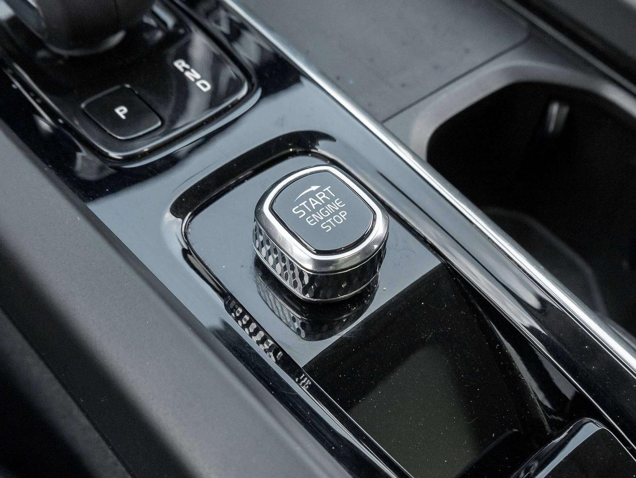 2022 Volvo XC60 Inscription Expression Photo
