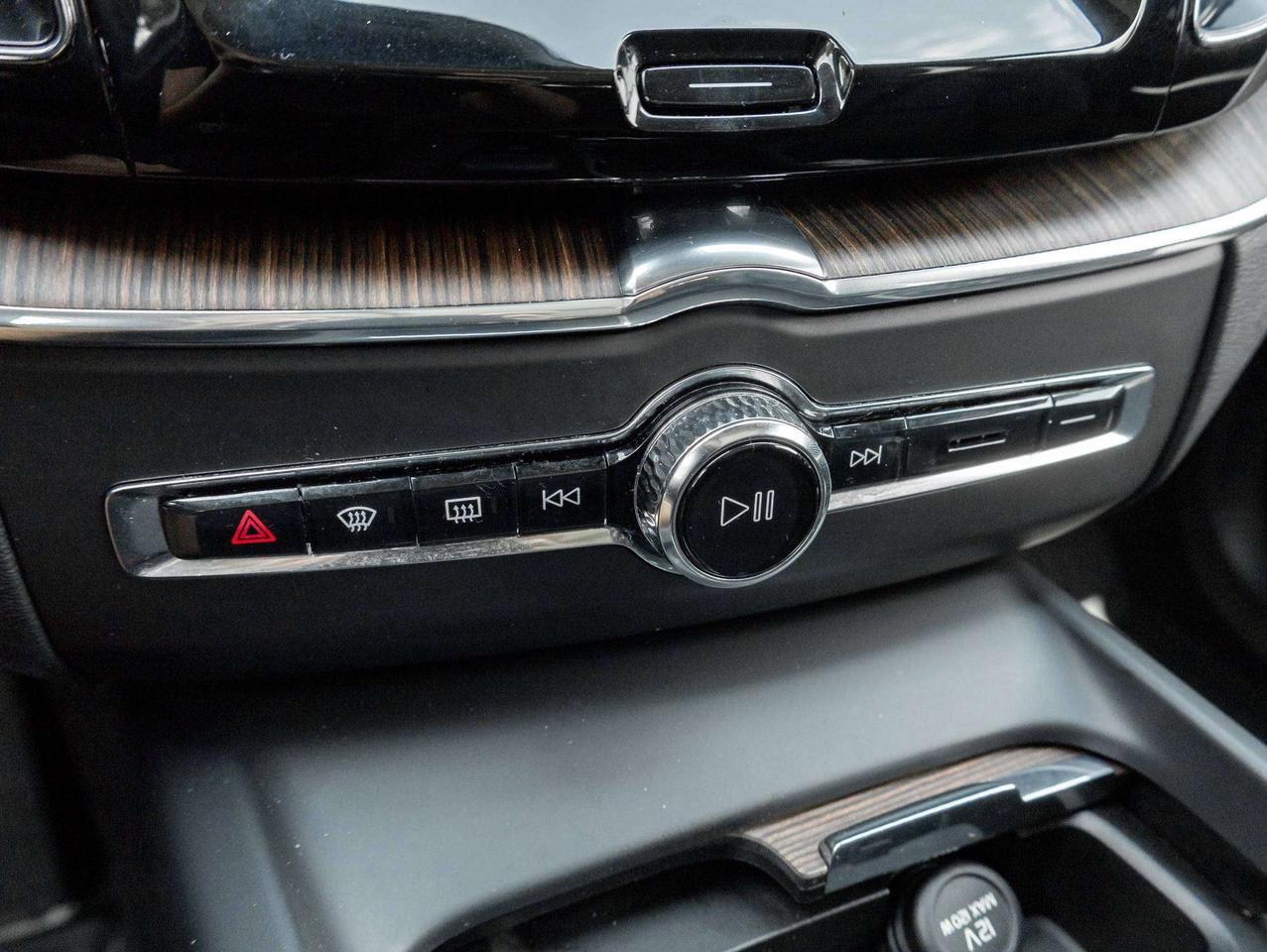 2022 Volvo XC60 Inscription Expression Photo