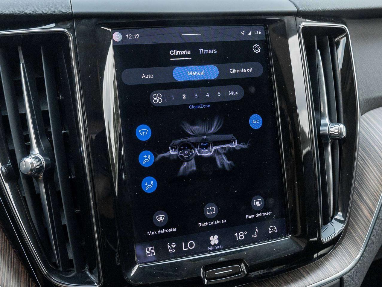 2022 Volvo XC60 Inscription Expression Photo