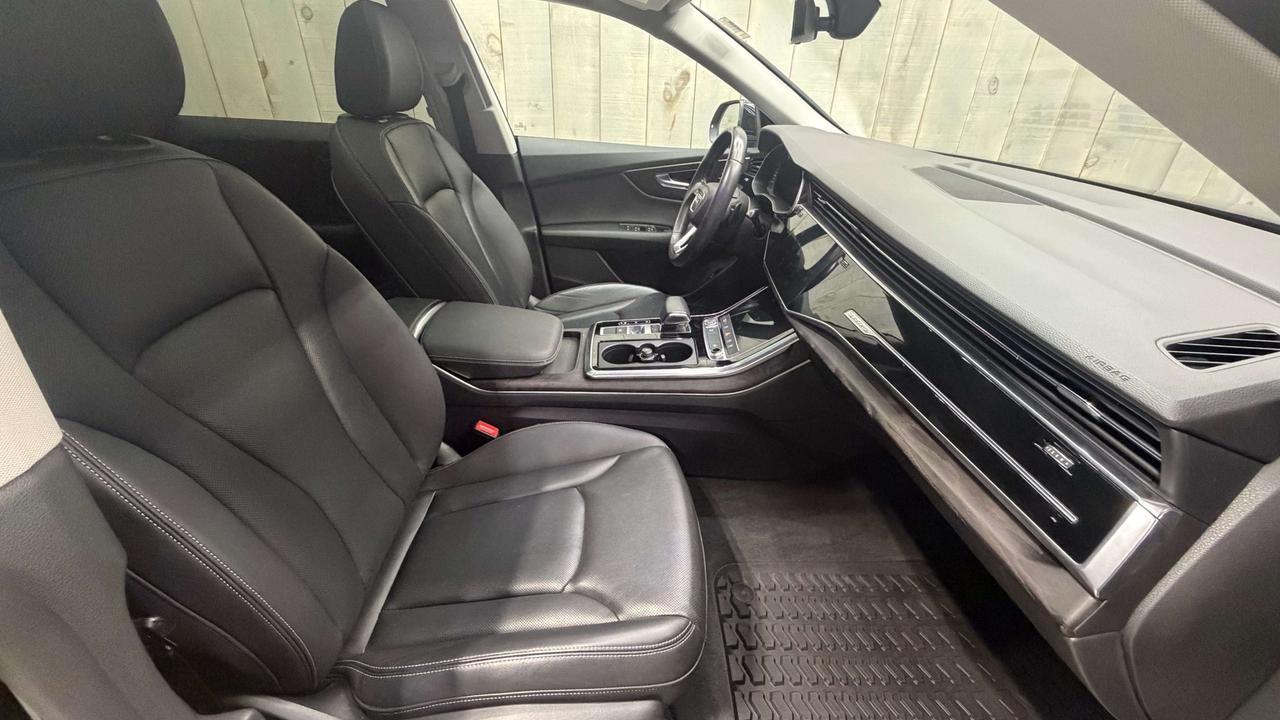 2019 Audi Q8 PROGRESSIV 3.0T QUATTRO LOW KMS Photo