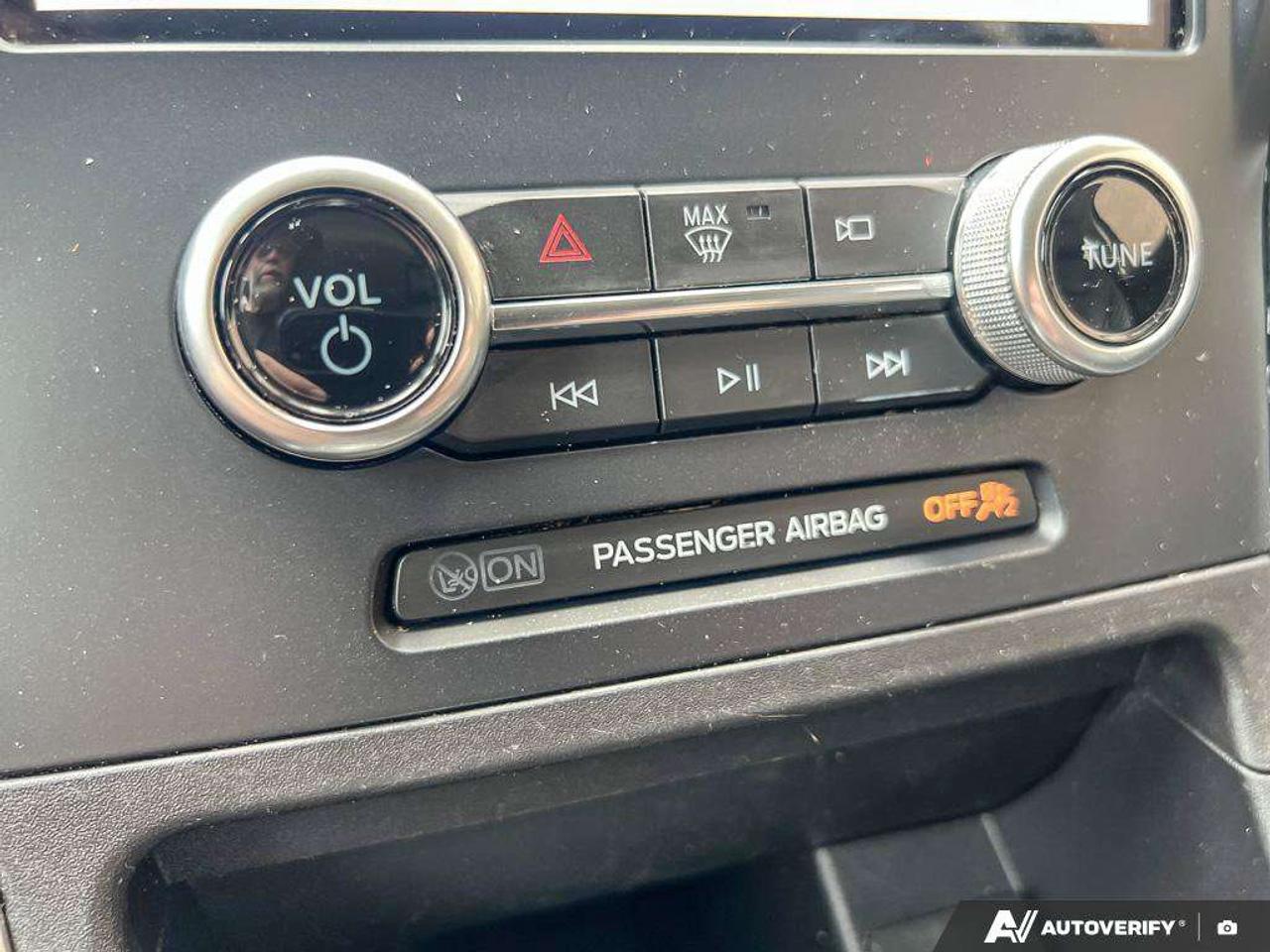 2023 Ford Edge Titanium   300A   FORDPASS APP   B&O AUDIO Photo