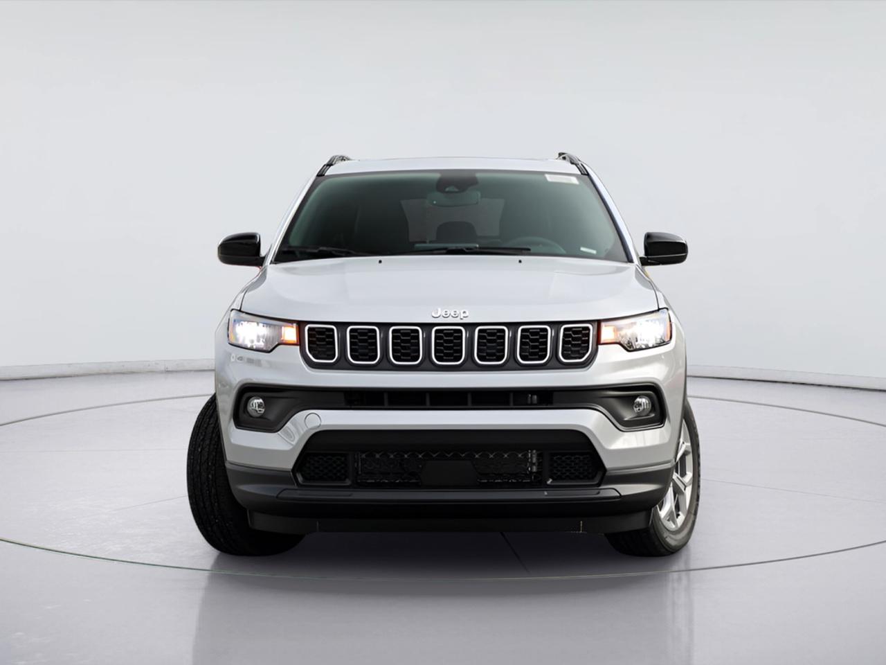 2026 Jeep Compass NORTH Photo4