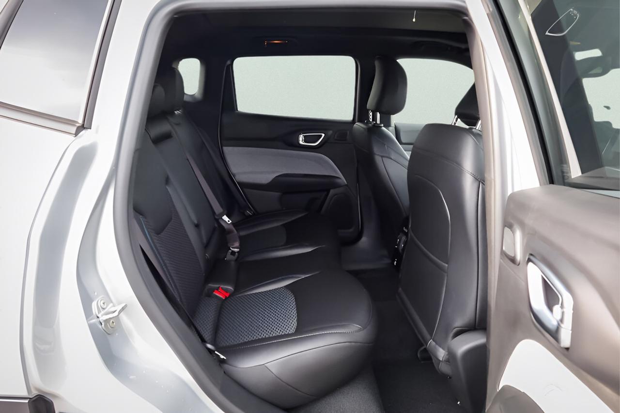 2026 Jeep Compass NORTH Photo