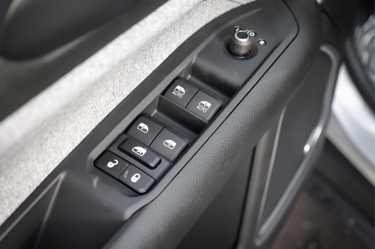 2026 Jeep Compass NORTH Photo