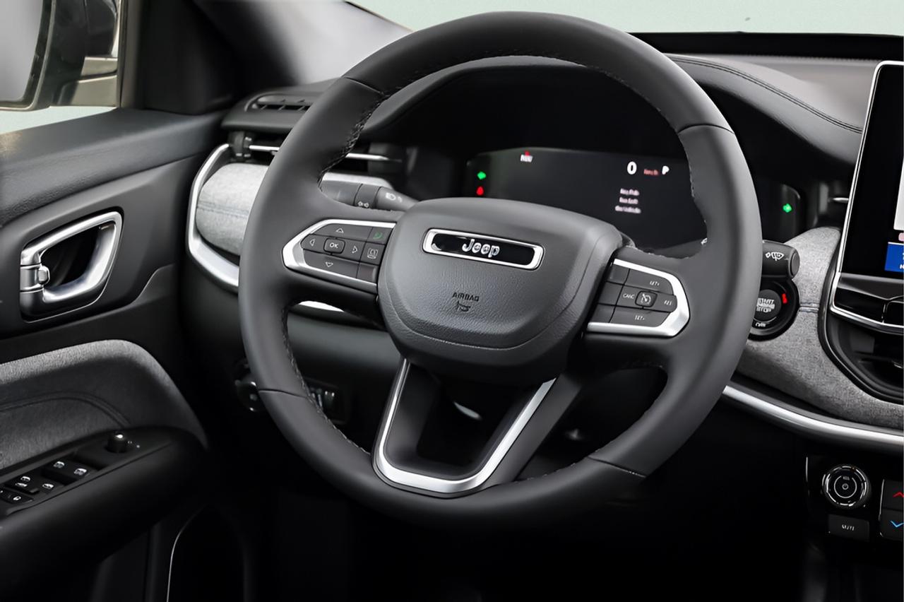 2026 Jeep Compass NORTH Photo