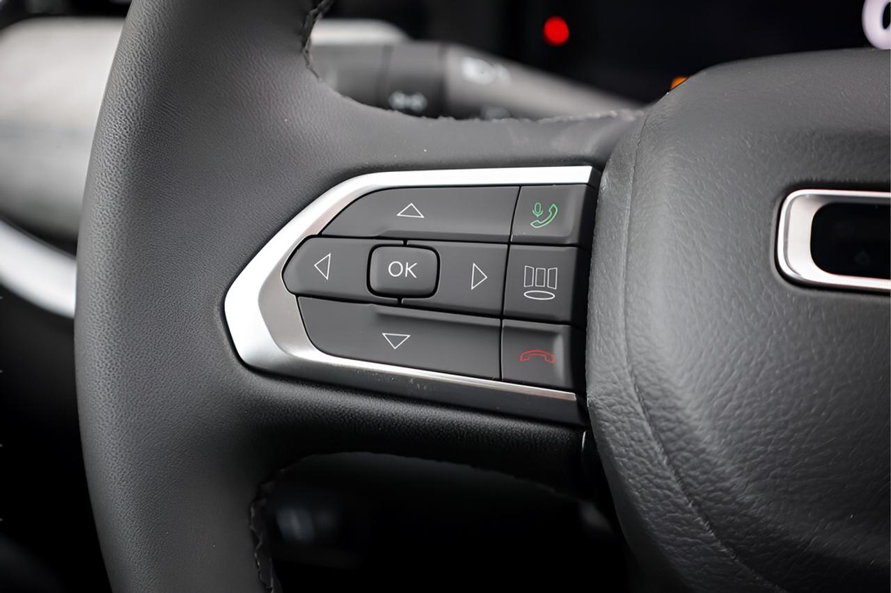 2026 Jeep Compass NORTH Photo