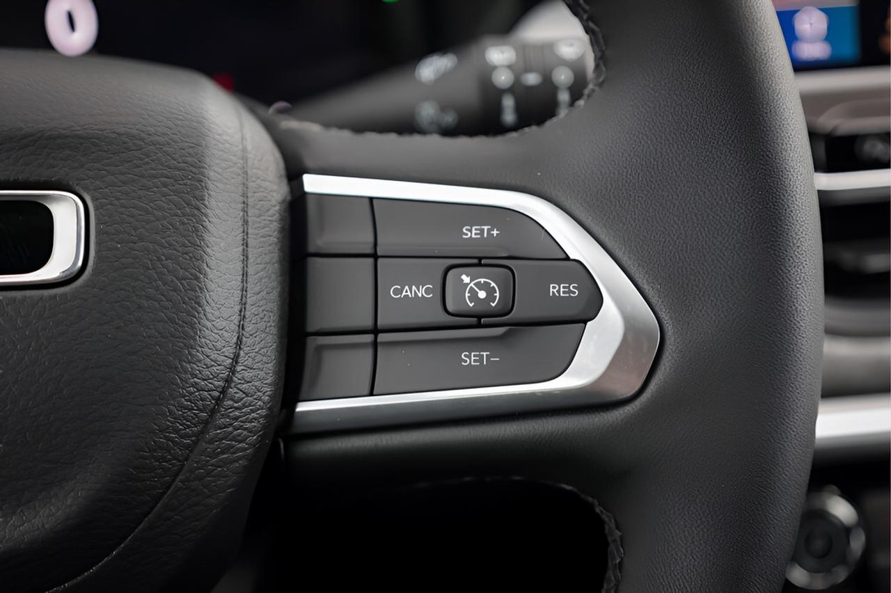 2026 Jeep Compass NORTH Photo