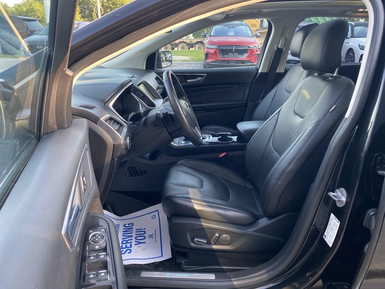 2017 Ford Edge Titanium Photo