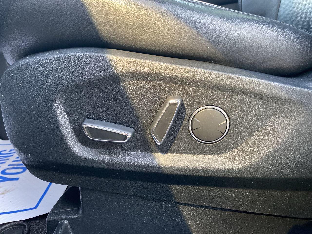 2017 Ford Edge Titanium Photo