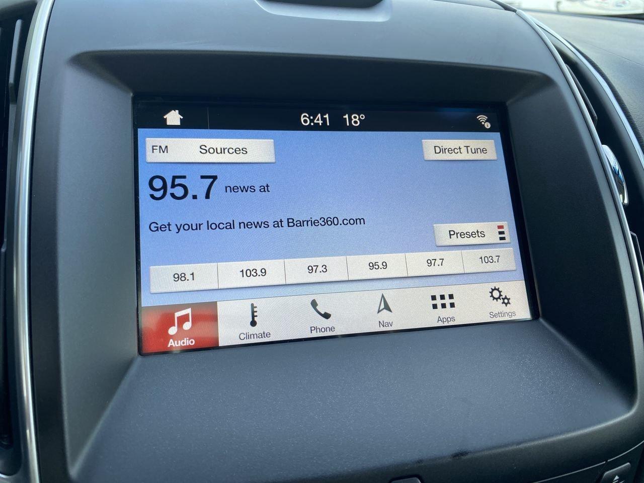 2017 Ford Edge Titanium Photo