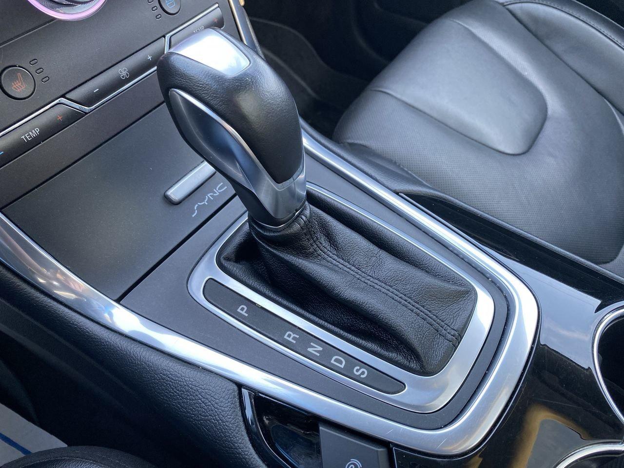 2017 Ford Edge Titanium Photo