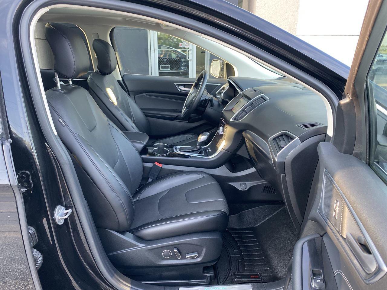2017 Ford Edge Titanium Photo