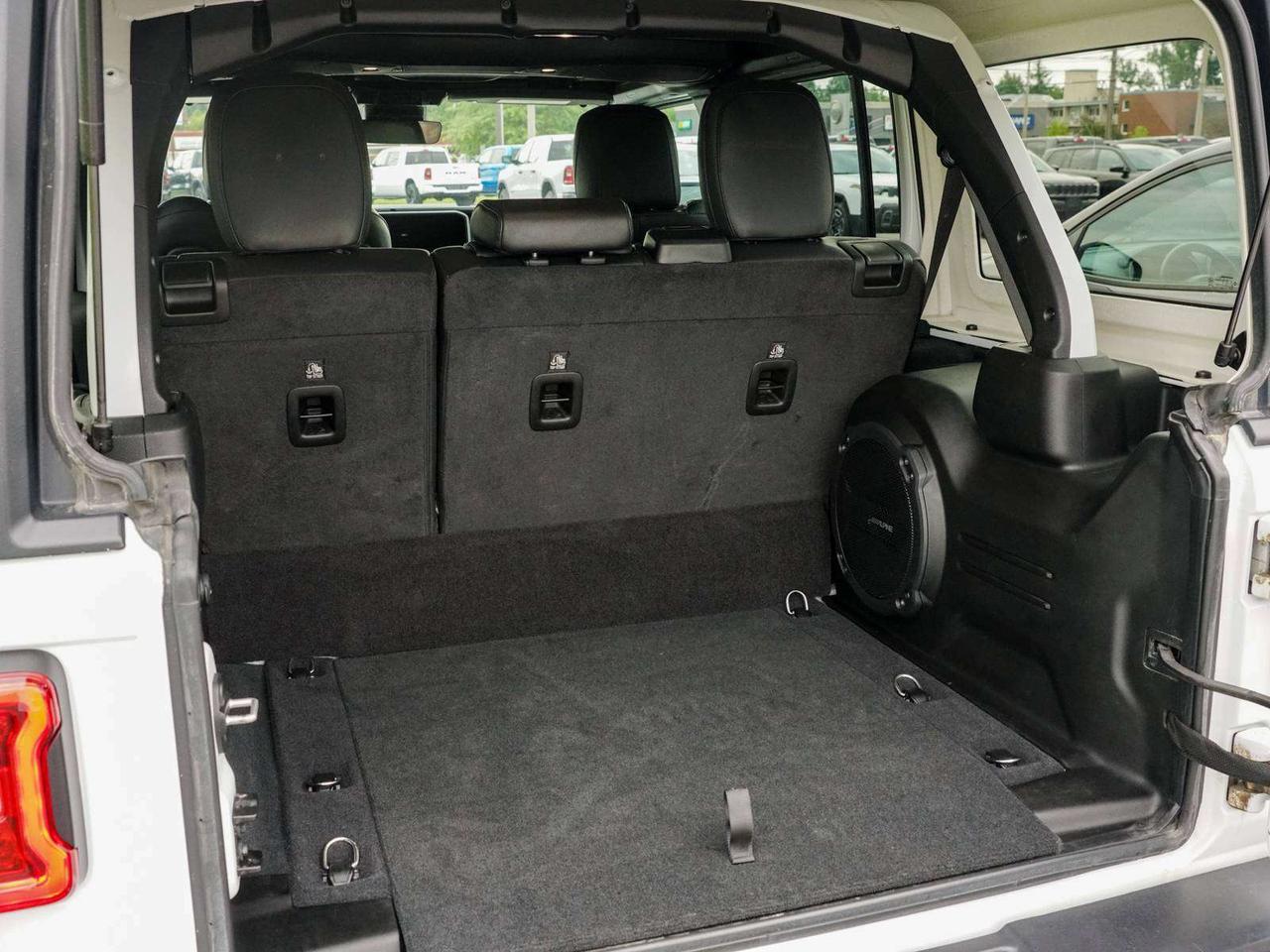 2024 Jeep Wrangler Sahara 4xe Photo