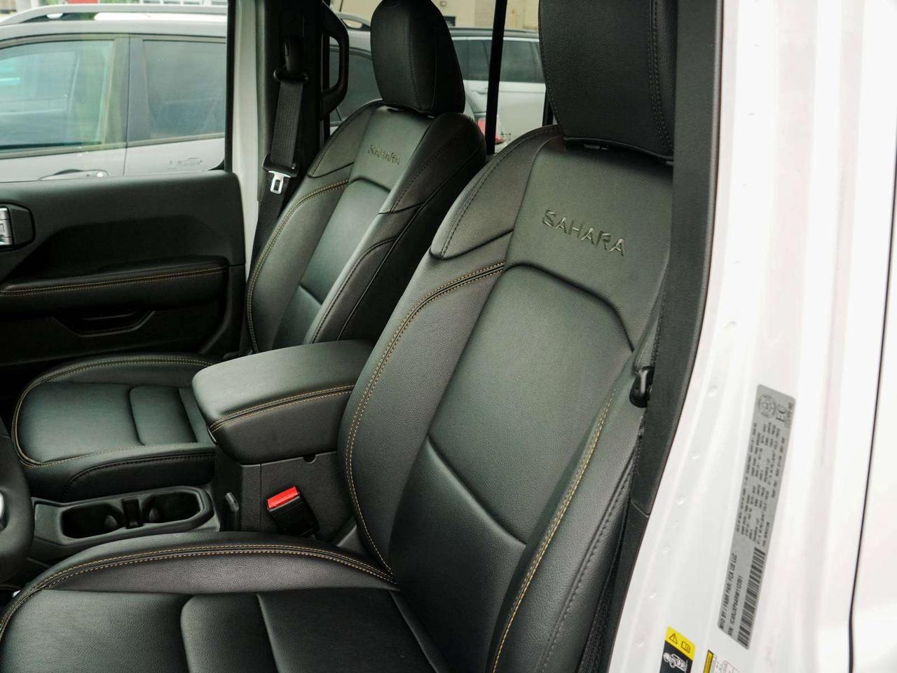 2024 Jeep Wrangler Sahara 4xe Photo