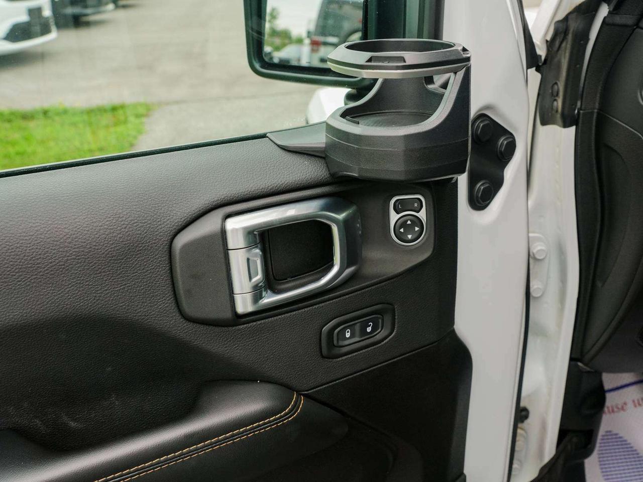 2024 Jeep Wrangler Sahara 4xe Photo