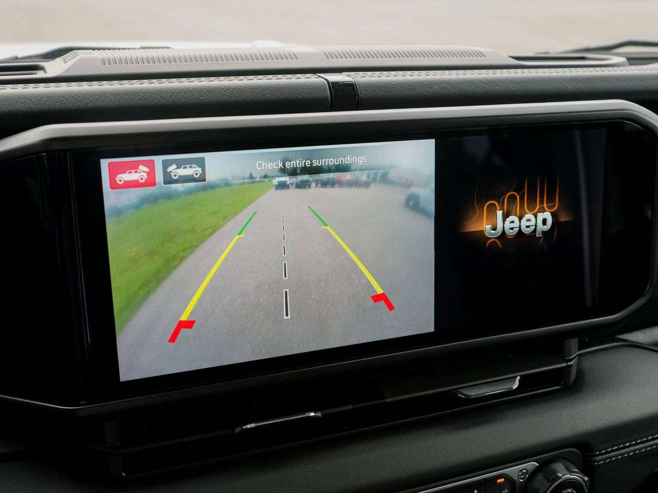 2024 Jeep Wrangler Sahara 4xe Photo