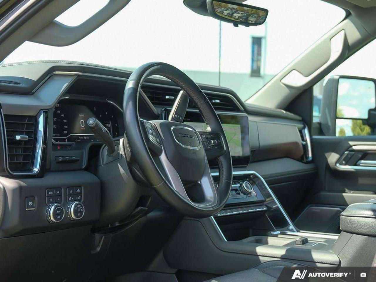 2024 GMC SIERRA 2500HD DENALI, 6.6L V8, 4X4, ALLOYS, LEATHER, HUD, CERTFIED PREOWNED! Photo