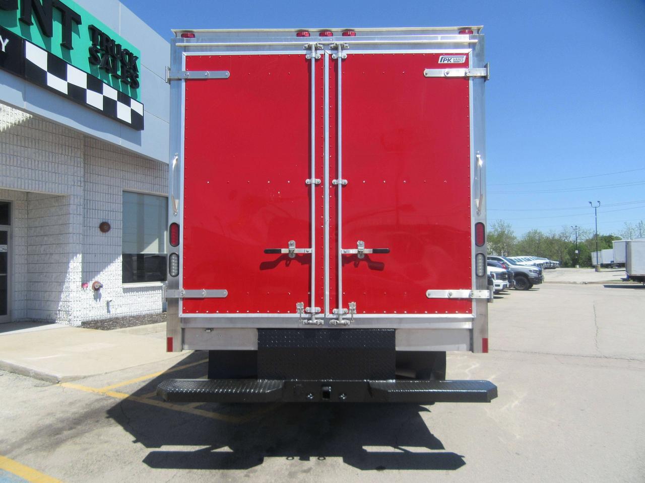 2021 RAM 5500 4X4 DIESEL CREW CAB WITH 12FT BOX Photo