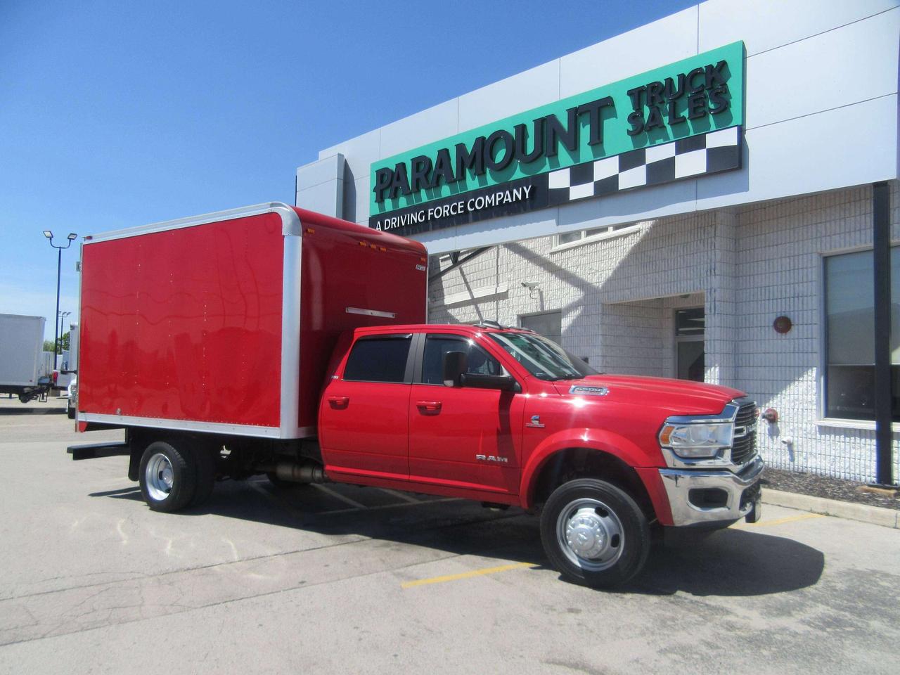 2021 RAM 5500 4X4 DIESEL CREW CAB WITH 12FT BOX Photo