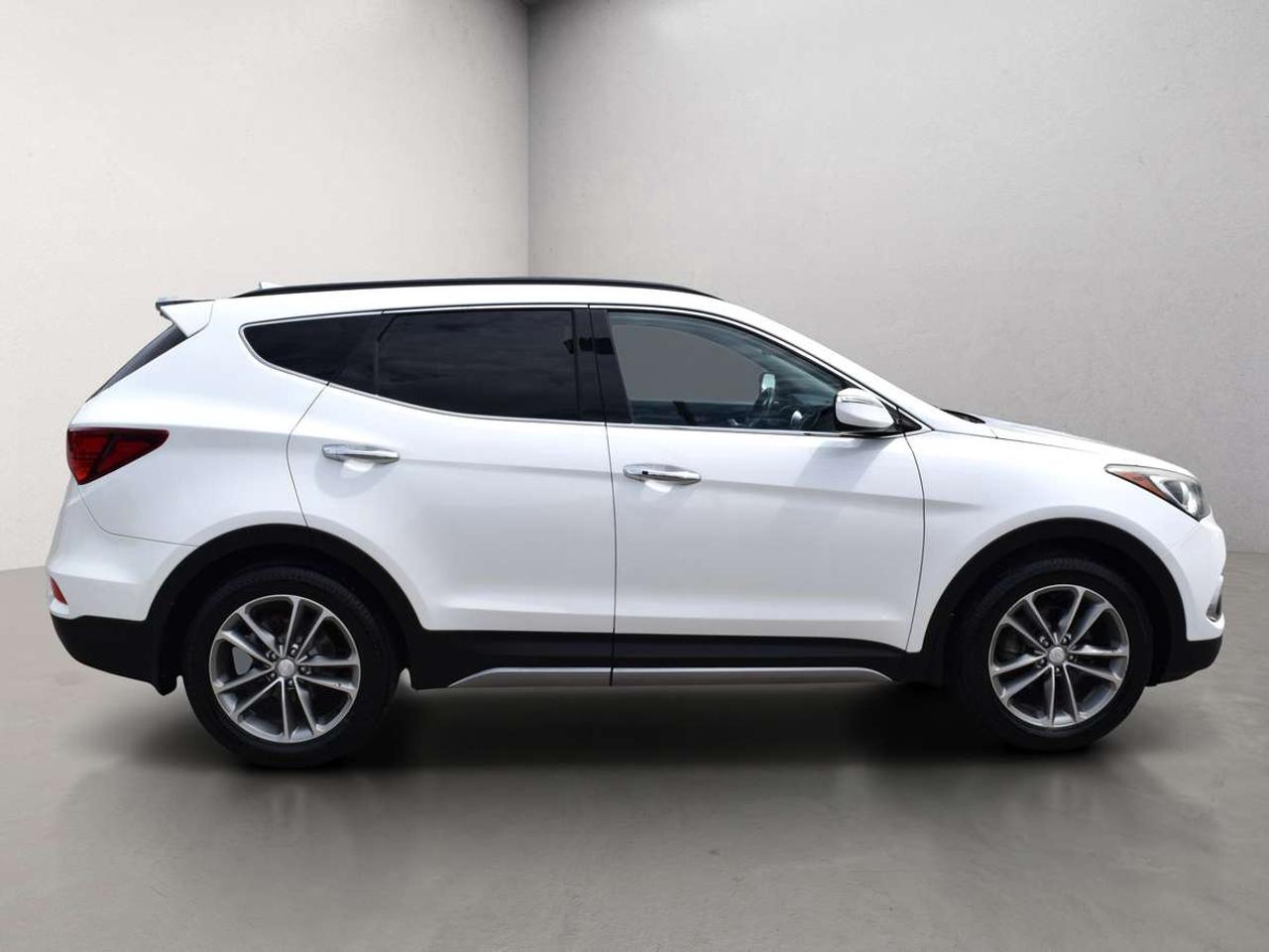 2017 Hyundai Santa Fe AWD SE Leather Panoramic Sunroof Photo