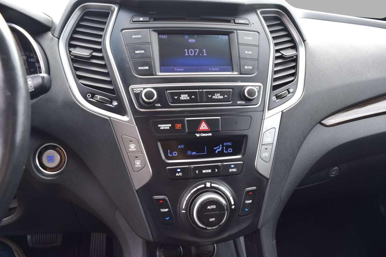 2017 Hyundai Santa Fe AWD SE Leather Panoramic Sunroof Photo