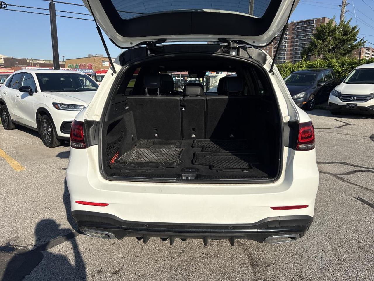 2020 Mercedes-Benz GLC 300 Photo