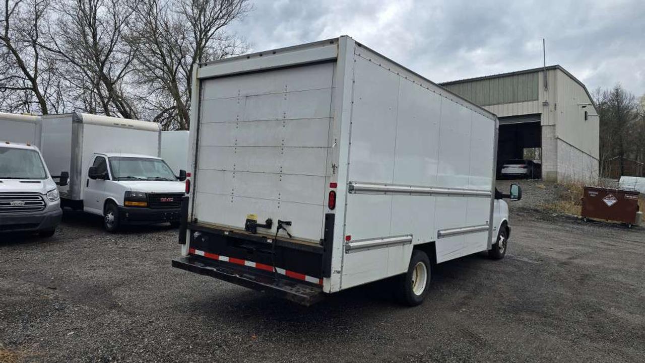 2019 Chevrolet Express G4500 - 16Ft - V8 Gasoline + Ramp - 16CB-003349 - -None Photo