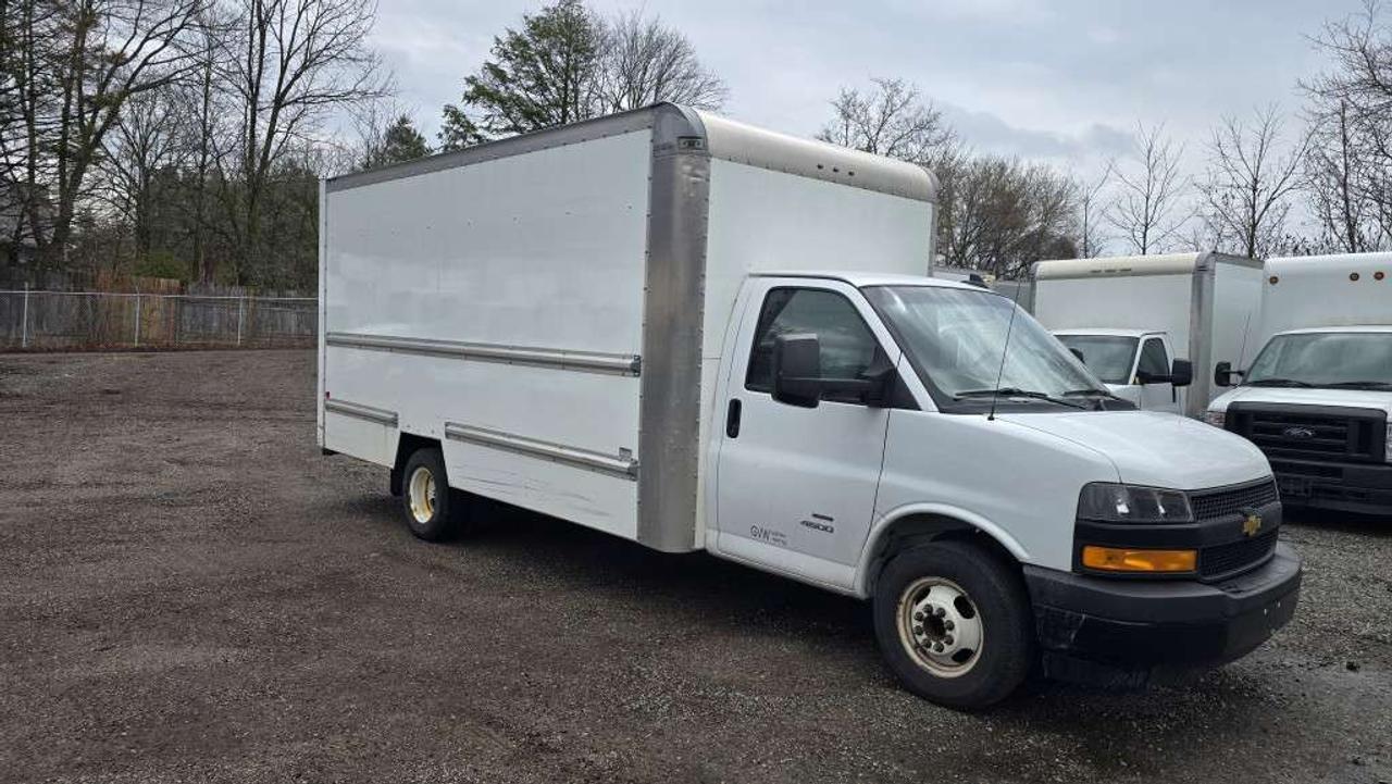 2019 Chevrolet Express G4500 - 16Ft - V8 Gasoline + Ramp - 16CB-003349 - -None Photo