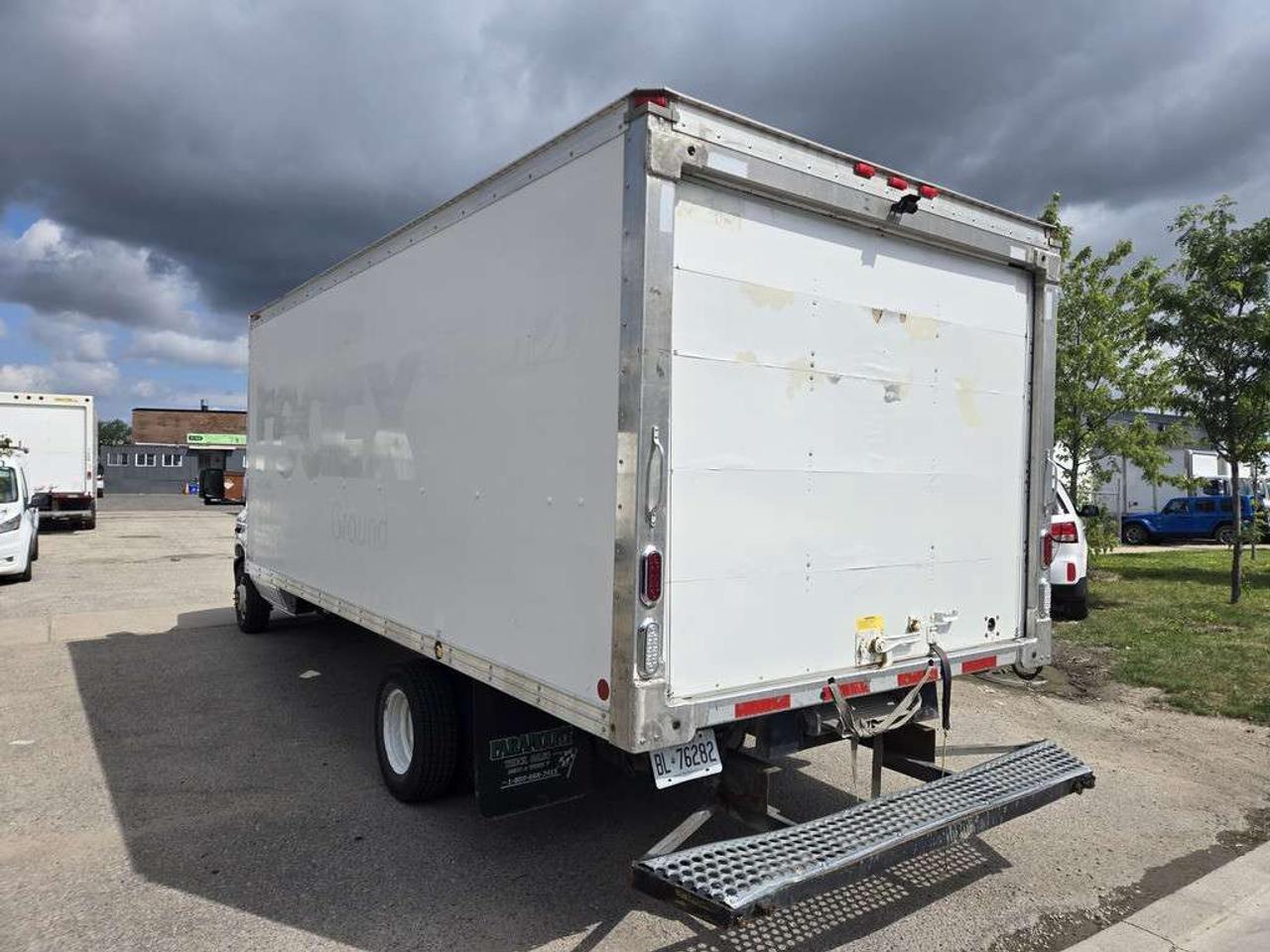 2016 Ford E-450 18Ft Box - Ramp - V8 Gasoline - - 16CB-C27513 - -None Photo