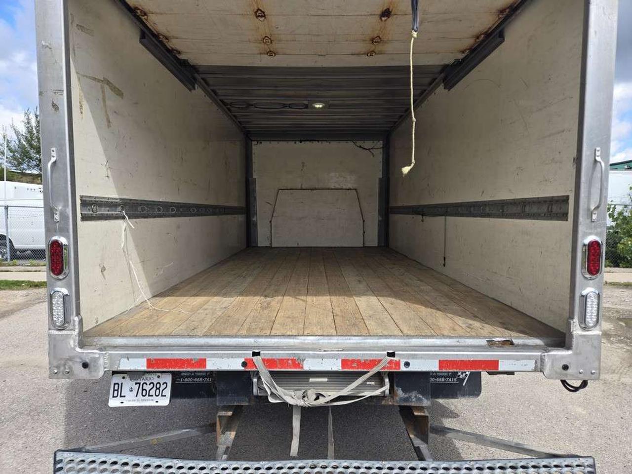 2016 Ford E-450 18Ft Box - Ramp - V8 Gasoline - - 16CB-C27513 - -None Photo