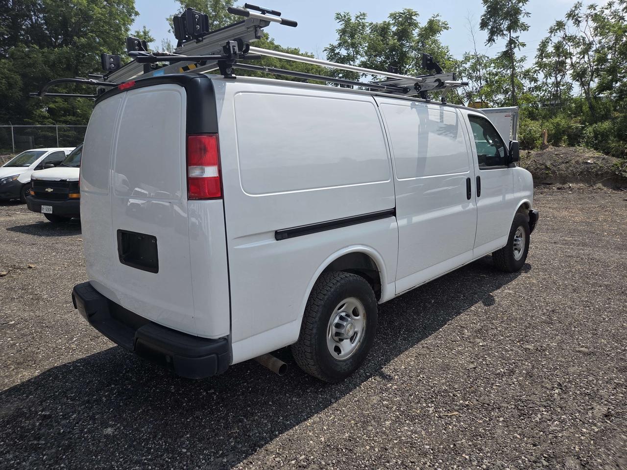 2021 Chevrolet Express Cargo Van G2500 - V6 - Shelves & Roof Rack - CV-259412 - -None Photo