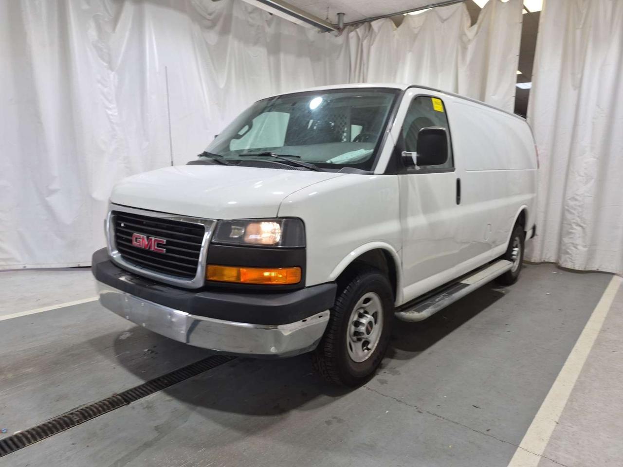 2017 GMC Savana 2500 G2500 - 4.8L V8 - Power Options/Cruise - VN-178221 Photo