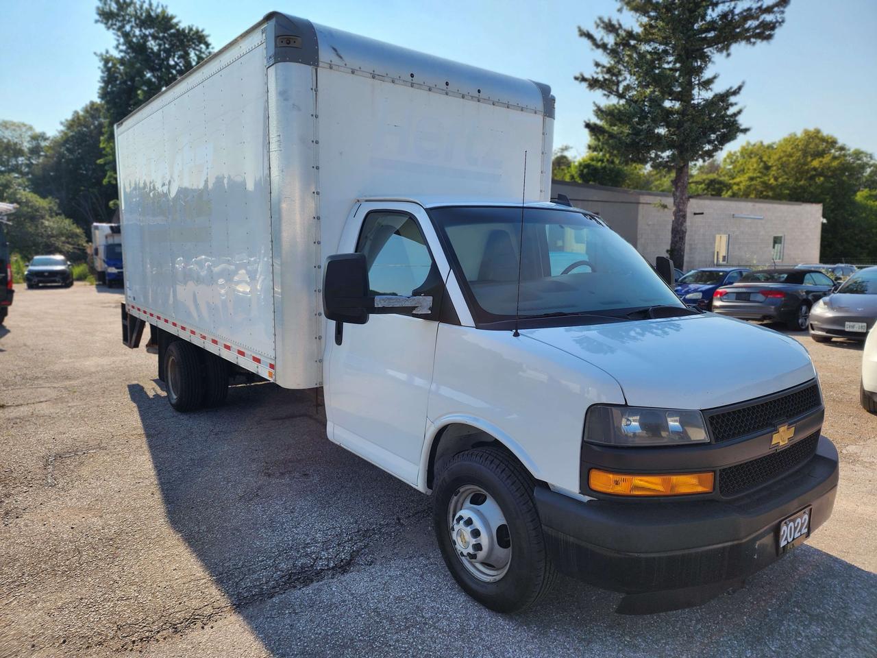 2022 Chevrolet Express G3500 16Ft Box V8 Gas - Lift Gate - 16CB-006884 Photo1