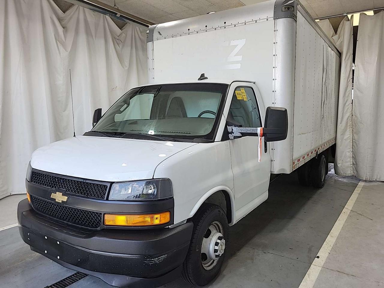 2022 Chevrolet Express G3500 16Ft Box V8 Gas - Lift Gate - 16CB-006884 Photo