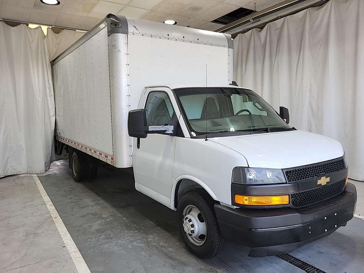 2022 Chevrolet Express G3500 16Ft Box V8 Gas - Lift Gate - 16CB-006884 Photo
