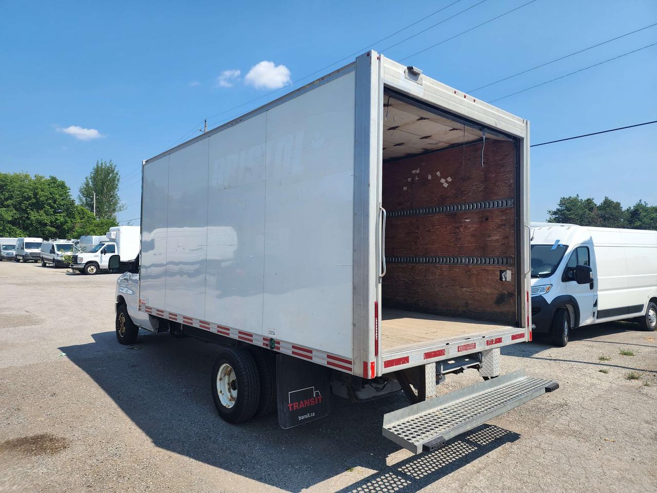 2021 Ford E-Series 16Ft Box - V8 Gas - C07451 Photo