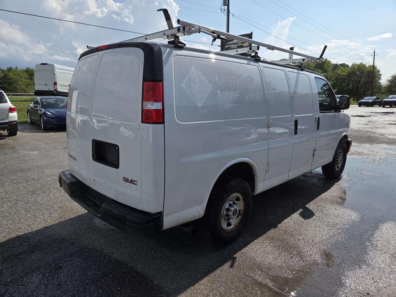 2021 GMC Savana G2500 - 6.6L V8 Gas - Shelves/Roof Rack - VN-299708 Photo