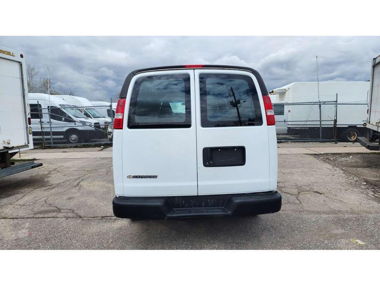 2020 GMC SAVANA VAN G2500 155WB Extended Cargo - 4.3L V6 Gasoline - VN-143215 - -None Photo