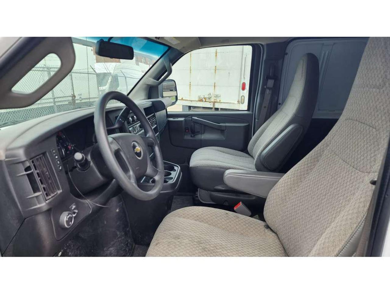 2020 GMC SAVANA VAN G2500 155WB Extended Cargo - 4.3L V6 Gasoline - VN-143215 - -None Photo